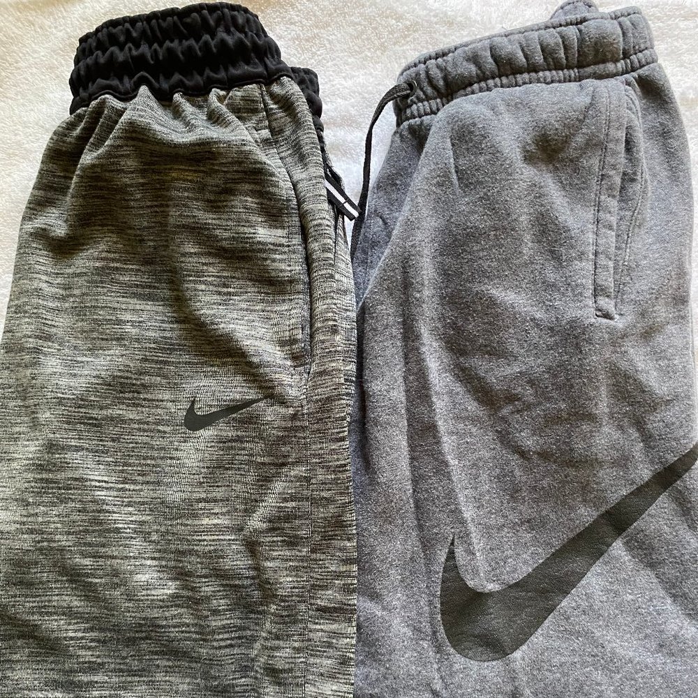 Nike athletic shorts (2 pairs) M - small
